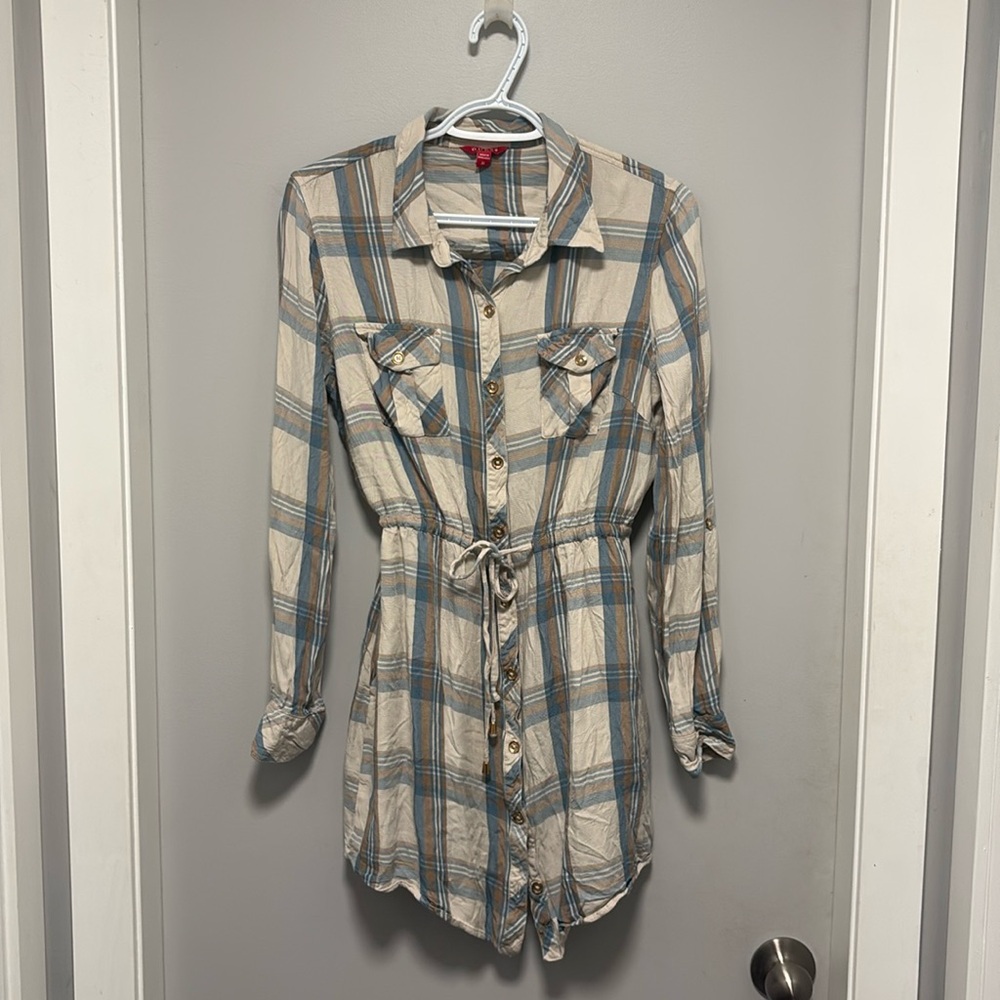 ☀️Guess plaid dress with tie waist would work as a tunic also size medium